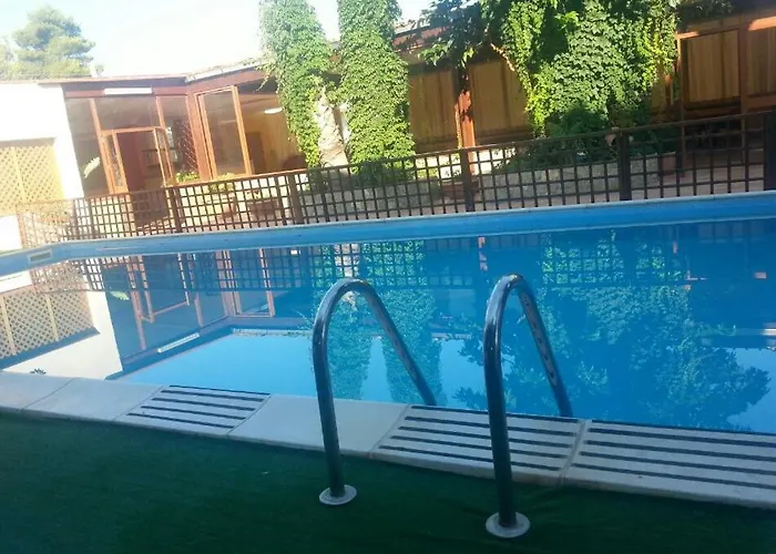 לינה וארוחת בוקר Mediterraneo 3*